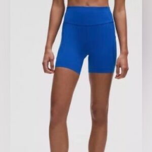 Lululemon Fast and Free 6” Women’s Shorts in Galactic Cobalt blue size 4